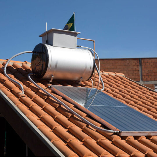 Instalação de aquecedor solar